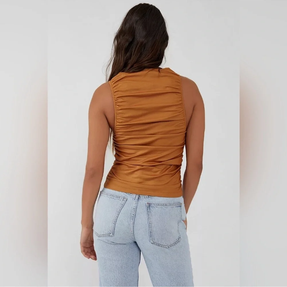 Free People Ride Along Rouched Crop Tank NWT - Picture 2 of 6